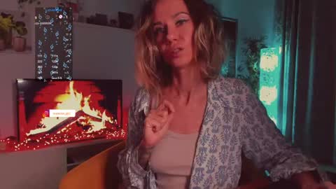 Hey my name is Kiri Kiri online show from April 17, 10:35 pm