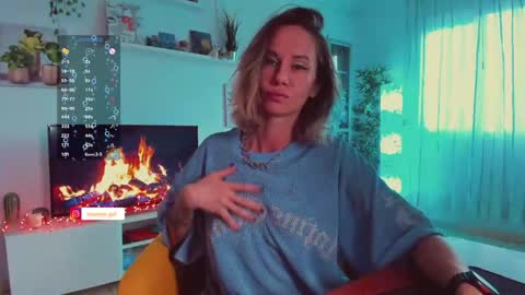 Hey my name is Kiri Kiri online show from May 18, 7:41 pm