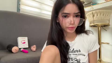 JIAN online show from May 11, 3:34 am