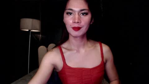 Snapshot of trans_nikka_ chatting on January 9, 2:31 pm Emerald online show from January 9, 2:31 pm