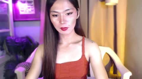 Snapshot of trans_nikka_ chatting on April 14, 1:06 pm Emerald online show from April 14, 1:06 pm