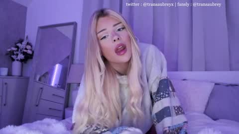 aubrey 3 online show from October 17, 8:22 pm