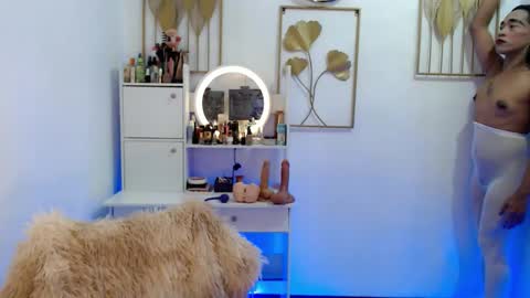 Snapshot of transeugene1990 chatting on March 10, 5:45 am transeugene1990 online show from March 10, 5:45 am