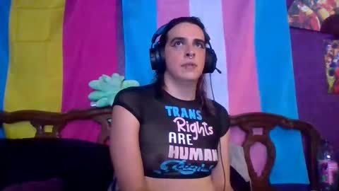 Snapshot of transgurlrobin chatting on November 19, 2:00 am Mugiwararobin1 online show from November 19, 2:00 am