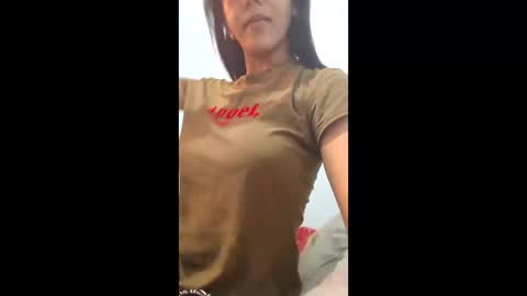 Snapshot of transmerrymae chatting on April 3, 1:36 am ARA CASTRO online show from April 3, 1:36 am