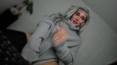 Snapshot of transnextdoor_ chatting on March 6, 6:15 pm ALMIGHTY GODDESS VALENTINA online show from March 6, 6:15 pm