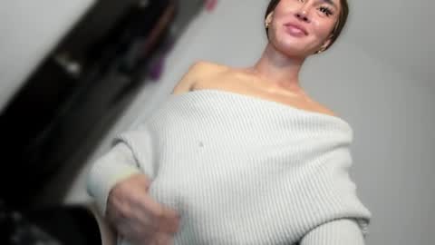 ALMIGHTY GODDESS VALENTINA online show from May 15, 7:21 pm