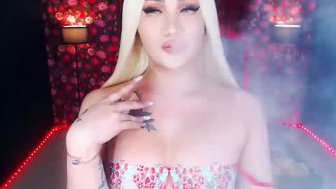 KYLIE BELLA  TS online show from May 9, 2:17 am