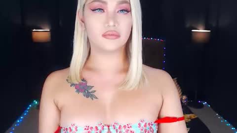 Snapshot of transplayfullolivia chatting on May 25, 1:11 am KYLIE BELLA TS online show from May 25, 1:11 am