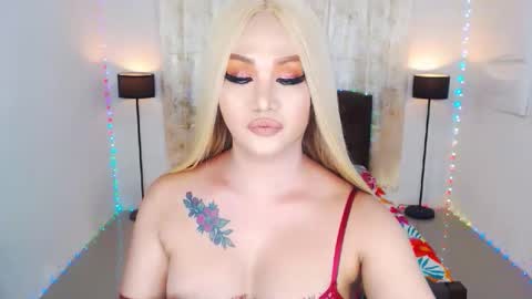 Snapshot of transplayfullolivia chatting on June 3, 6:38 am KYLIE BELLA TS online show from June 3, 6:38 am