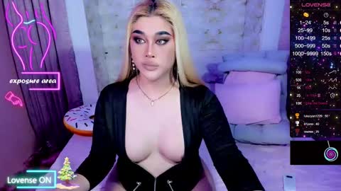 BELLA online show from December 4, 4:49 pm