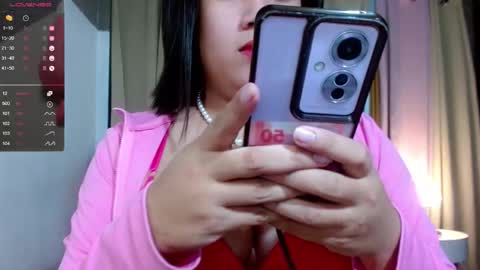 travelergirl online show from May 9, 3:17 pm