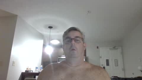 Snapshot of travelingman53 chatting on December 5, 4:43 am Travelingman53 online show from December 5, 4:43 am