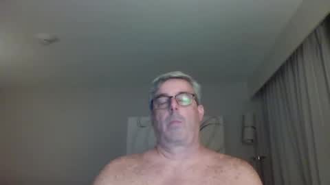 Snapshot of travelingman53 chatting on January 7, 3:42 am Travelingman53 online show from January 7, 3:42 am