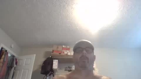 Snapshot of travelingman53 chatting on February 16, 8:38 pm Travelingman53 online show from February 16, 8:38 pm