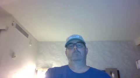 Snapshot of travelingman53 chatting on April 7, 12:11 am Travelingman53 online show from April 7, 12:11 am