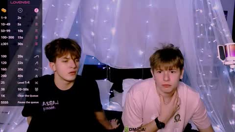 Travis online show from September 30, 7:52 pm