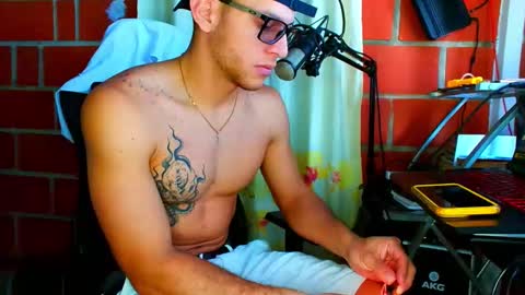 TRAVIS. online show from March 15, 2:12 pm