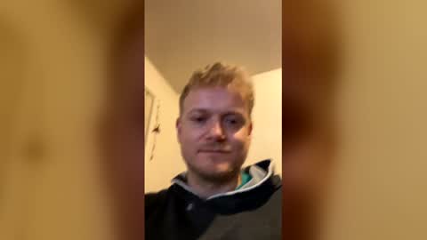 Travis online show from April 23, 8:13 am