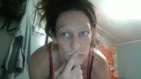 Snapshot of trazlicious2469 chatting on June 12, 5:23 pm trazlicious2469 online show from June 12, 5:23 pm