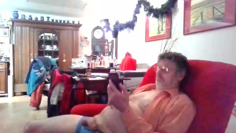 Snapshot of trebgeis1 chatting on January 16, 5:28 pm trebgeis1 online show from January 16, 5:28 pm