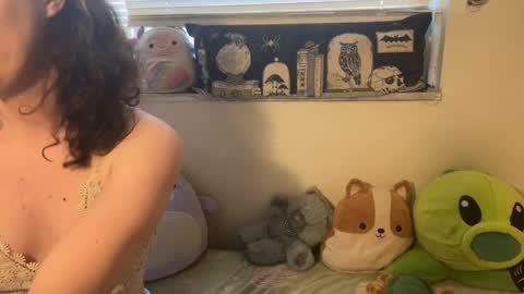 treecups online show from May 4, 3:41 pm