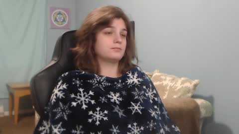 Snapshot of treejeanne chatting on December 13, 7:10 pm TreeJeanne online show from December 13, 7:10 pm
