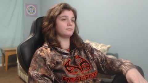 Snapshot of treejeanne chatting on December 14, 8:08 pm TreeJeanne online show from December 14, 8:08 pm