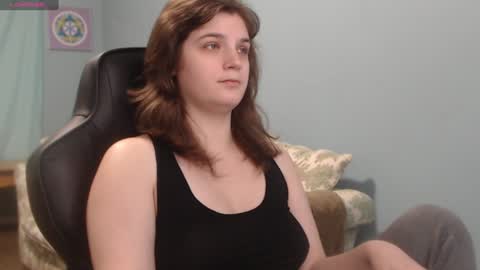 Snapshot of treejeanne chatting on December 18, 2:06 pm TreeJeanne online show from December 18, 2:06 pm
