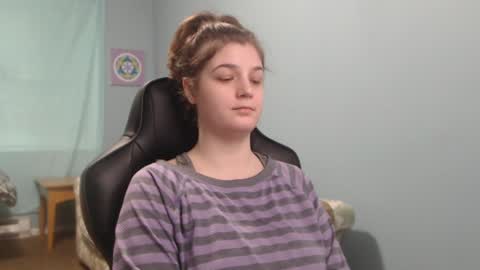 Snapshot of treejeanne chatting on February 6, 11:04 pm TreeJeanne online show from February 6, 11:04 pm