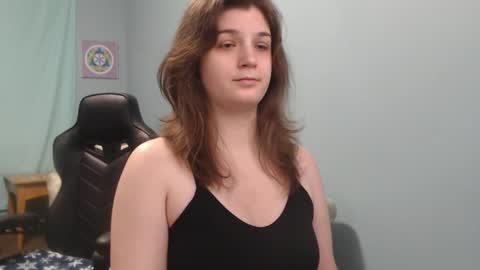 Snapshot of treejeanne chatting on February 25, 10:04 am TreeJeanne online show from February 25, 10:04 am