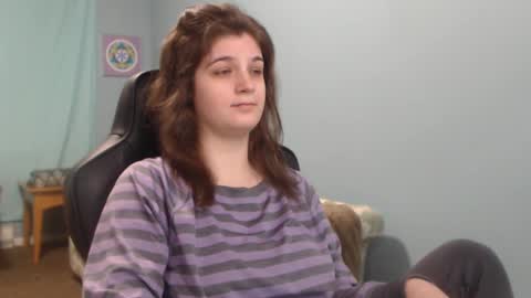 Snapshot of treejeanne chatting on February 28, 1:03 pm TreeJeanne online show from February 28, 1:03 pm
