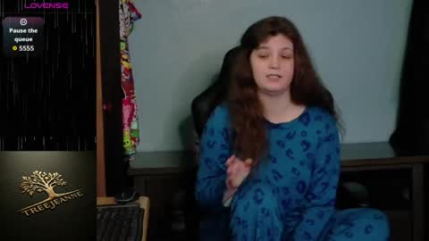 Snapshot of treejeanne chatting on March 31, 10:10 pm TreeJeanne online show from March 31, 10:10 pm