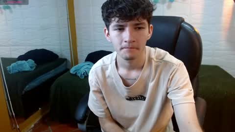 Snapshot of trevor_mob chatting on May 15, 4:36 pm trevor_mob online show from May 15, 4:36 pm