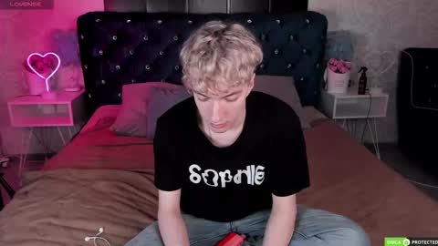 TrevorBenson online show from November 14, 3:05 am