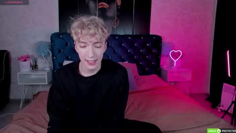 TrevorBenson online show from November 20, 8:58 am