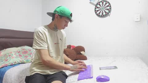 trevord online show from March 29, 4:12 am