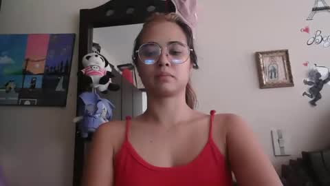 triana_bell online show from March 11, 4:57 pm