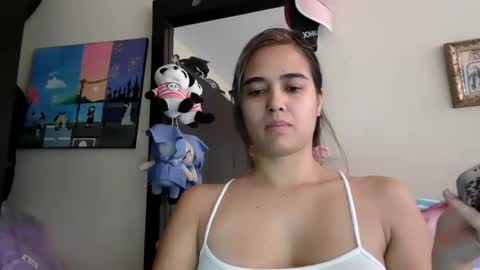 triana_bell online show from March 19, 4:11 pm