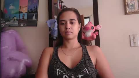 Snapshot of triana_bell chatting on April 15, 6:04 pm triana_bell online show from April 15, 6:04 pm