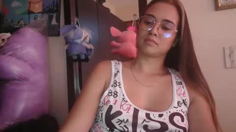 Snapshot of triana_bell chatting on April 30, 9:41 pm triana_bell online show from April 30, 9:41 pm