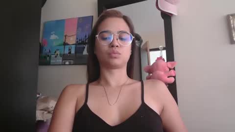 Snapshot of triana_bell chatting on May 3, 3:18 pm triana_bell online show from May 3, 3:18 pm