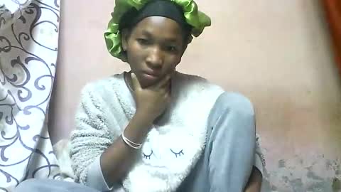 tricia9794 online show from April 3, 9:51 am