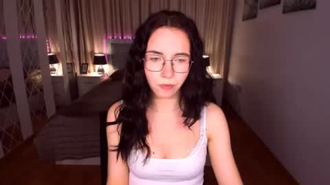Snapshot of triciadaisy chatting on July 3, 3:51 pm TriciaDaisy online show from July 3, 3:51 pm