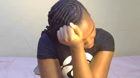 Snapshot of trina_z chatting on July 21, 4:48 am trina_z online show from July 21, 4:48 am