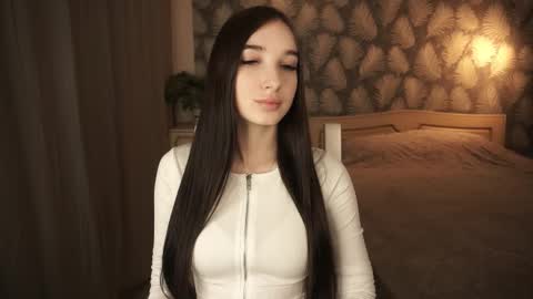 Snapshot of trinhwolfrum chatting on October 3, 6:54 am Katrina online show from October 3, 6:54 am