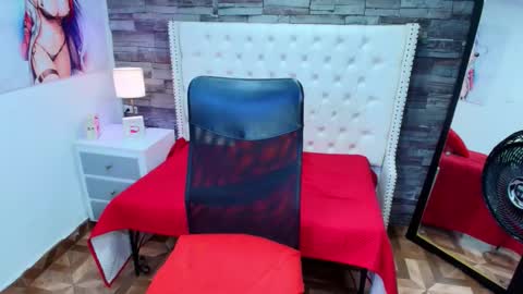 Snapshot of trinity_tsx chatting on March 5, 6:26 pm SOFIA online show from March 5, 6:26 pm