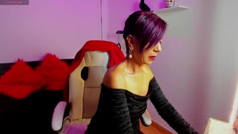 Snapshot of trinityy__ chatting on March 30, 8:21 pm trinityy__ online show from March 30, 8:21 pm