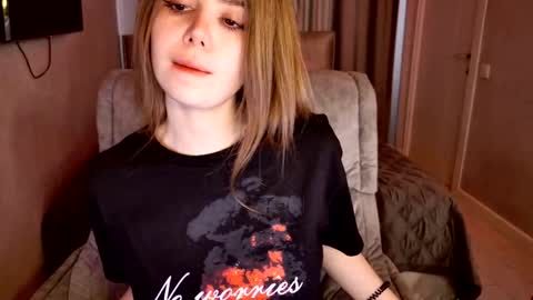 tripleprinces online show from September 28, 7:25 am