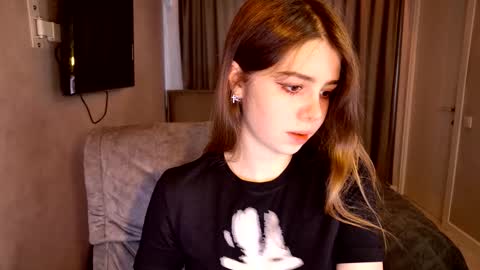 tripleprinces online show from January 19, 7:01 am